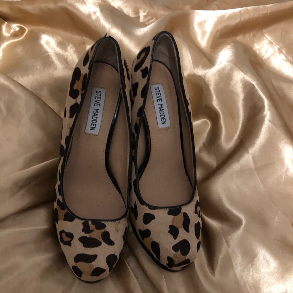 Steve Madden Tan and Black Leopard Heels